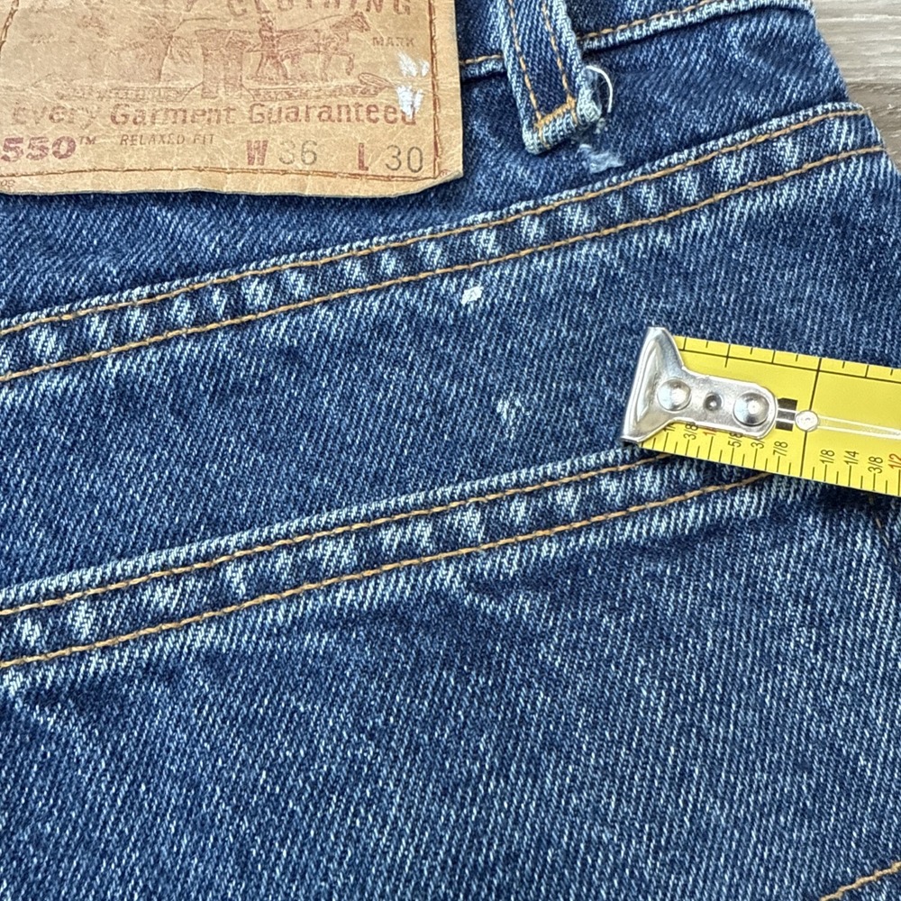 Vintage Levis 550 Jeans Mens W36 x L30 Blue 90s Relaxed Fit Tapered Leg Denim - Picture 16 of 16